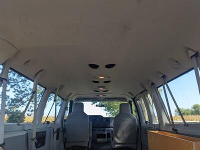 2014 Ford E-350 SD XLT - Photo 18 - Sycamore, IL 60178