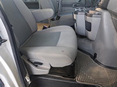 2014 Ford E-350 SD XLT - Photo 24 - Sycamore, IL 60178