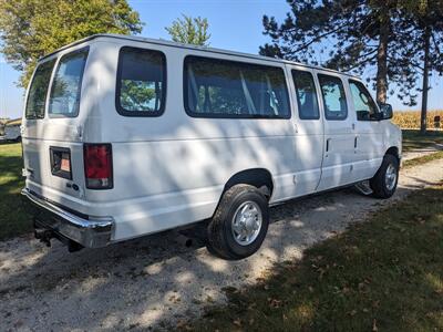2014 Ford E-350 SD XLT - Photo 7 - Sycamore, IL 60178