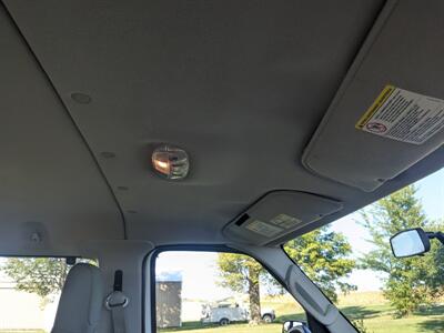 2014 Ford E-350 SD XLT - Photo 26 - Sycamore, IL 60178
