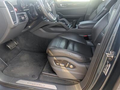 2019 Porsche Cayenne S   - Photo 10 - Sycamore, IL 60178