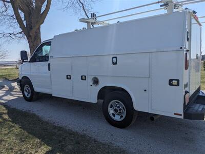 2021 GMC Savana 3500   - Photo 3 - Sycamore, IL 60178