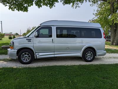 2021 Chevrolet Express LS 2500   - Photo 2 - Sycamore, IL 60178