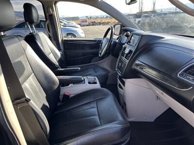2013 Chrysler Town and Country Touring   - Photo 16 - Logan, UT 84341