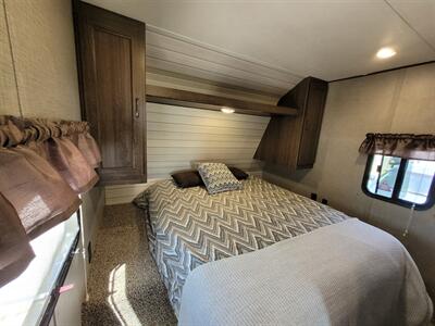 2018 KEYSTONE ZINGER 338RR - Photo 8 - Logan, UT 84341