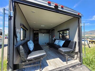 2018 KEYSTONE ZINGER 338RR - Photo 13 - Logan, UT 84341