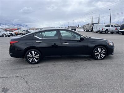 2021 Nissan Altima 2.5 SV   - Photo 3 - Logan, UT 84341