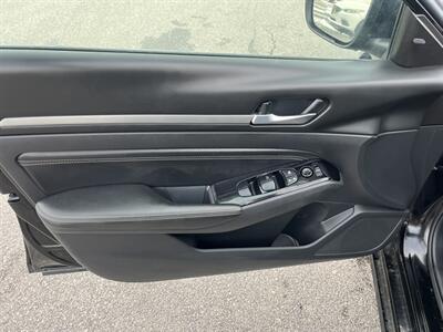 2021 Nissan Altima 2.5 SV   - Photo 7 - Logan, UT 84341