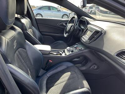 2015 Chrysler 200 S - Photo 12 - Logan, UT 84341