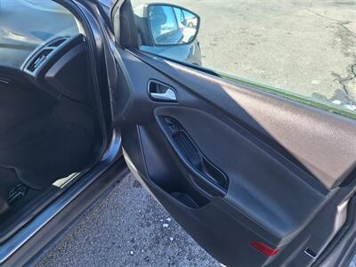 2014 Ford Focus SE   - Photo 22 - Logan, UT 84341