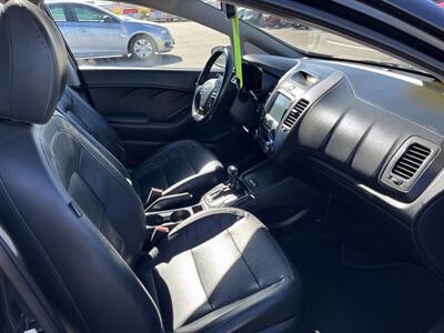 2017 Kia Forte EX   - Photo 15 - Logan, UT 84341