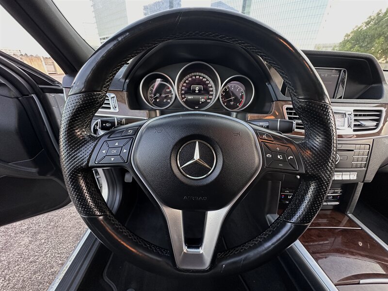 2016 Mercedes-Benz E-Class E 350 4MATIC photo