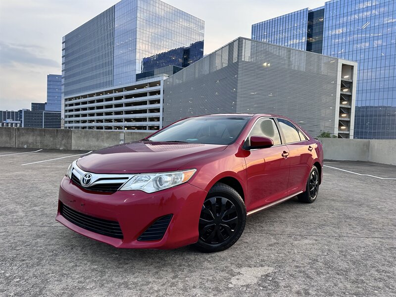 The 2012 Toyota Camry L photos