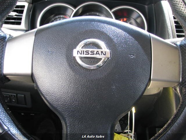 2010 Nissan Versa 1.8 SL photo