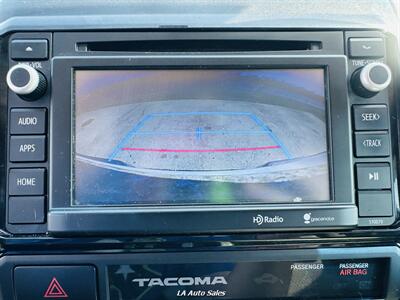 2015 Toyota Tacoma PreRunner V6   - Photo 15 - Monroe, LA 71201