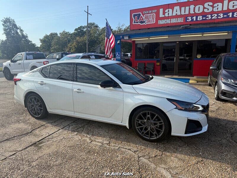 2023 Nissan Altima 2.0 SR 4dr Sedan  