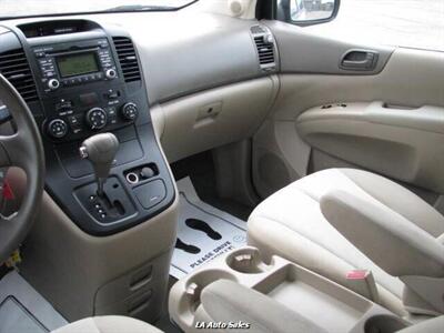 2011 Kia Sedona LX - Photo 14 - Monroe, LA 71201