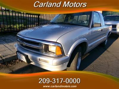 1997 Chevrolet S-10 LS Truck