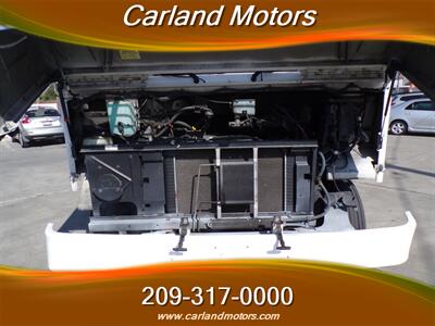 2009 Workhorse W42 - Photo 15 - Stockton, CA 95205