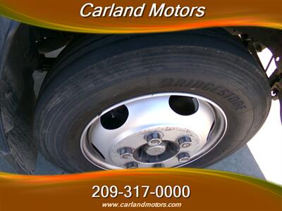 2021 Isuzu NRR Box Truck w/Lift   - Photo 10 - Stockton, CA 95205