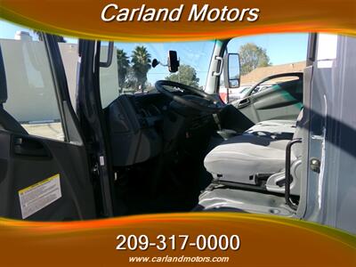 2021 Isuzu NRR Box Truck w/Lift   - Photo 16 - Stockton, CA 95205