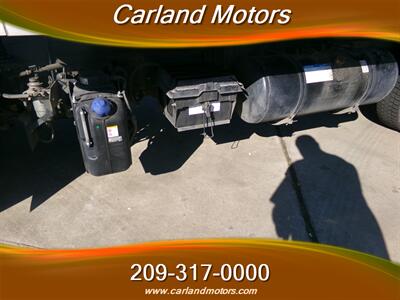 2021 Isuzu NRR Box Truck w/Lift   - Photo 11 - Stockton, CA 95205