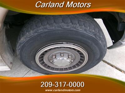 1993 Ford E-Series Van E-350 Passenger   - Photo 10 - Stockton, CA 95205