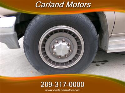 1993 Ford E-Series Van E-350 Passenger   - Photo 11 - Stockton, CA 95205