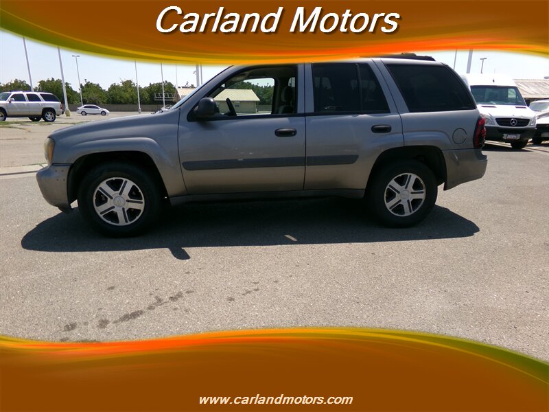 Used 2005 Chevrolet TrailBlazer LS with VIN 1GNDS13S152387840 for sale in Stockton, CA