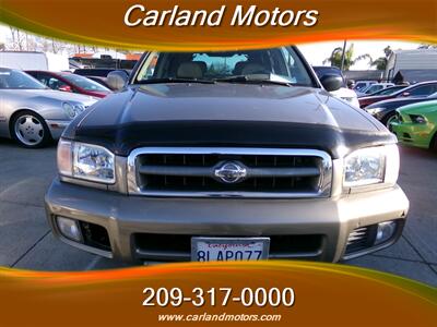 2001 Nissan Pathfinder SE - Photo 2 - Stockton, CA 95205