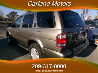 2001 Nissan Pathfinder SE - Photo 7 - Stockton, CA 95205