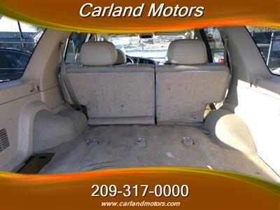 2001 Nissan Pathfinder SE - Photo 19 - Stockton, CA 95205