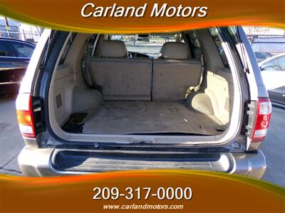 2001 Nissan Pathfinder SE - Photo 18 - Stockton, CA 95205