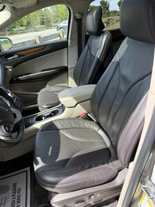 2017 Lincoln MKC Select   - Photo 8 - Burlington, MA 01803