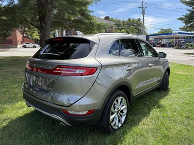 2017 Lincoln MKC Select   - Photo 2 - Burlington, MA 01803