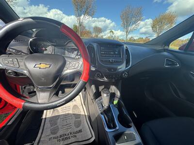 2017 Chevrolet Cruze LT Auto   - Photo 10 - Burlington, MA 01803