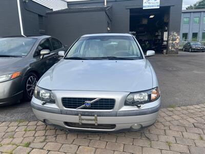 2004 Volvo S60 2.5T   - Photo 2 - Burlington, MA 01803