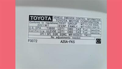 2021 Toyota RAV4 XLE   - Photo 10 - Vista, CA 92084