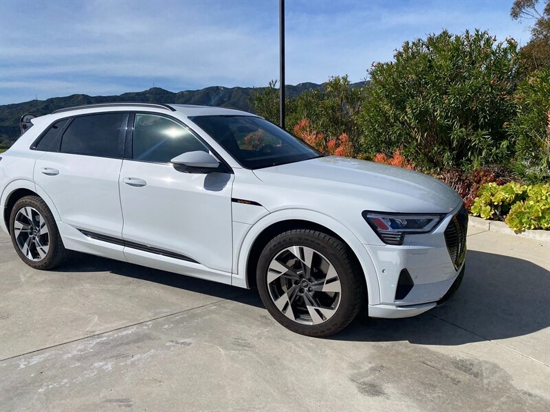 2022 Audi e-tron quattro Premium   - Photo 1 - La Crescenta, CA 91214