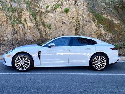 2017 Porsche Panamera Sedan