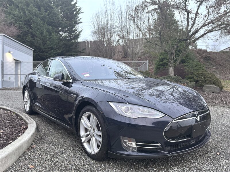 2015 Tesla Model S 85D photo