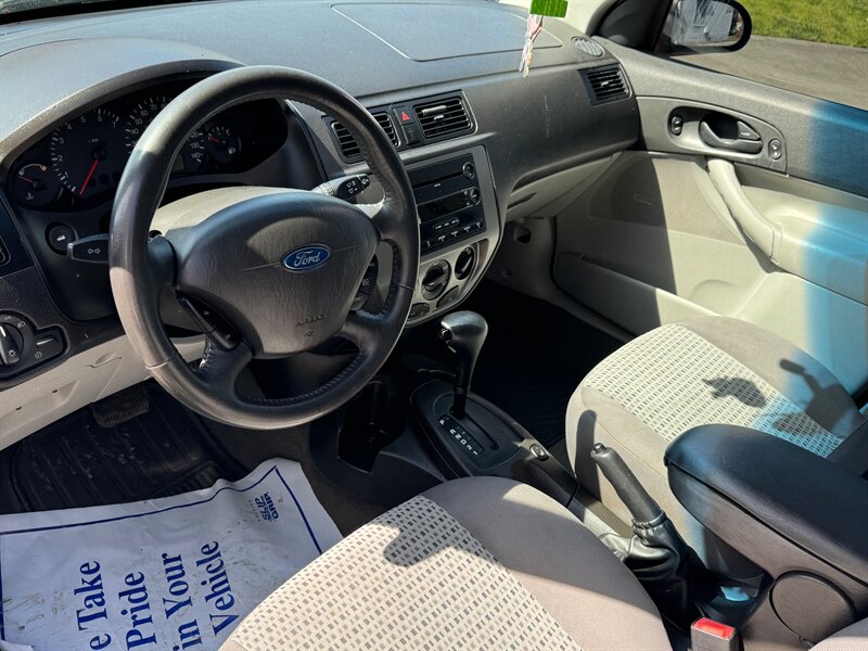 2007 Ford Focus ZX4 S photo