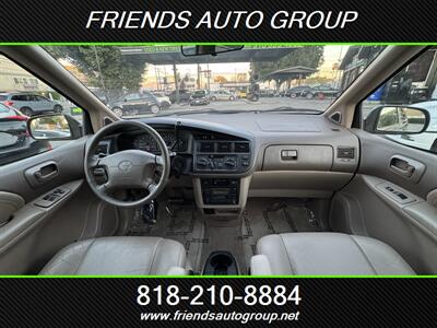 1999 Toyota Sienna XLE   - Photo 27 - Van Nuys, CA 91406