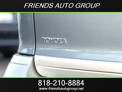 1999 Toyota Sienna XLE   - Photo 12 - Van Nuys, CA 91406