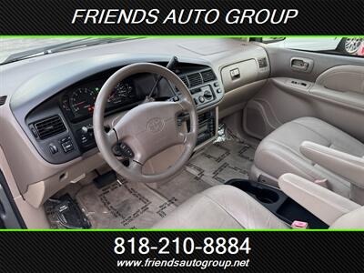 1999 Toyota Sienna XLE   - Photo 13 - Van Nuys, CA 91406