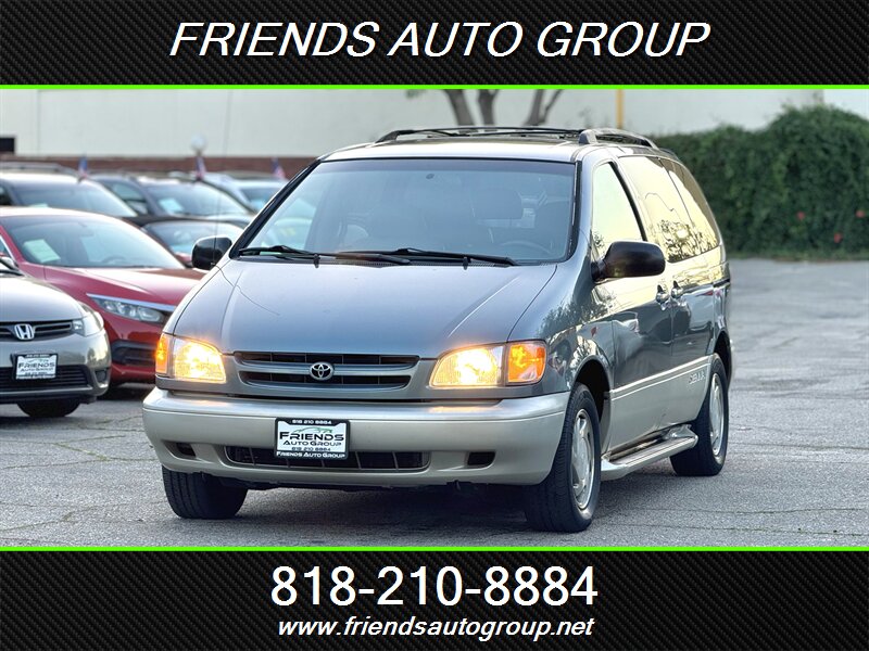 1999 Toyota Sienna XLE   - Photo 1 - Van Nuys, CA 91406