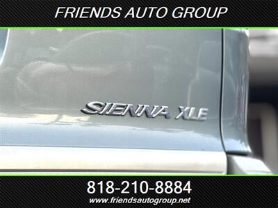 1999 Toyota Sienna XLE   - Photo 11 - Van Nuys, CA 91406