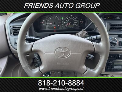 1999 Toyota Sienna XLE   - Photo 23 - Van Nuys, CA 91406