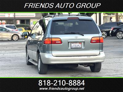 1999 Toyota Sienna XLE   - Photo 6 - Van Nuys, CA 91406