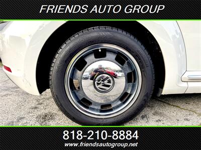 2012 Volkswagen Beetle Premiere   - Photo 24 - Van Nuys, CA 91406